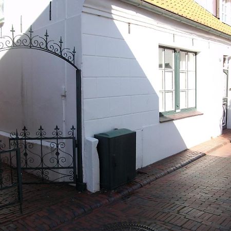 Ferienwohnung Moij Stuuv Greetsiel Exterior foto
